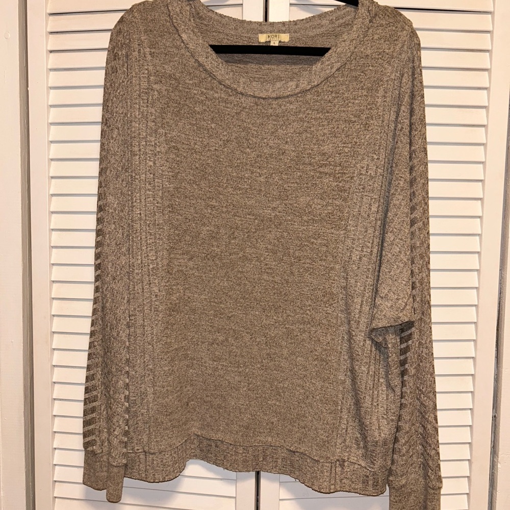 Kori Neutral‎ Lightweight Shirt/Sweater